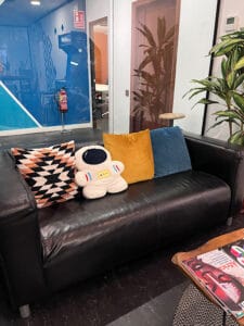 Sofa im Co-Working Space