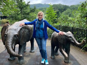 Andrea im Opel-Zoo