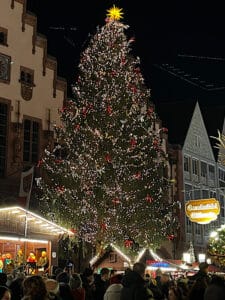 Weihnachtsbaum auf dem Frankfurter Römer