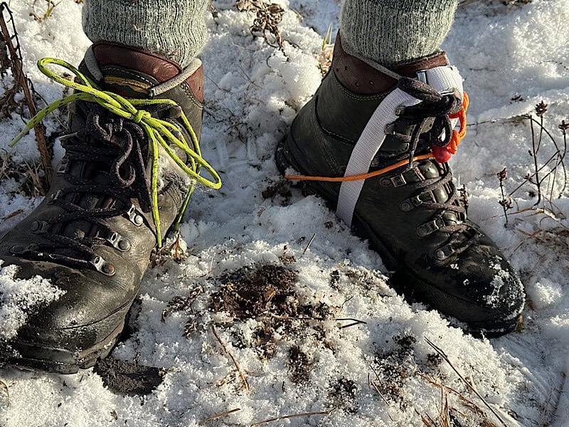 Wanderschuhe notdürftig geflickt