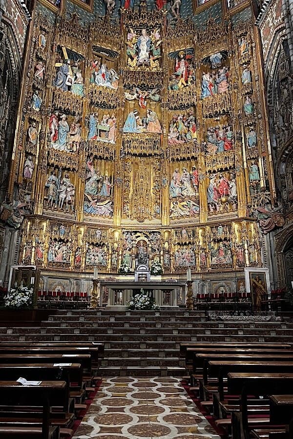 Altarraum der Kathedrale von Toledo