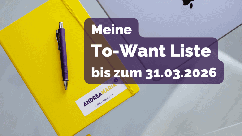 Notizbuch neben Rechner
